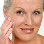 hydrating-cream-used-daily-reduces-wrinkles